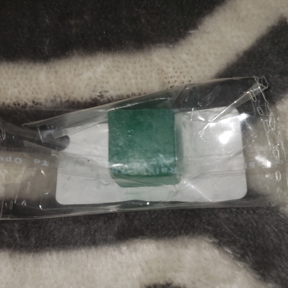 Uncut emerald no returns!